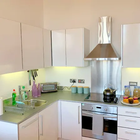 Unique Industrial -parking & Breakfast Apartment *